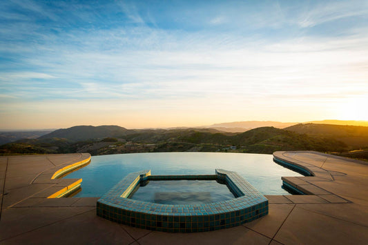 Real Estate De Luz Exterior Pool View (Image)